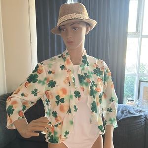 Shamrock St. Patty’s Day quarter sleeve cover up, size small